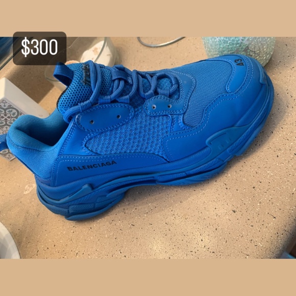 Men’s shoes - Picture 1 of 1
